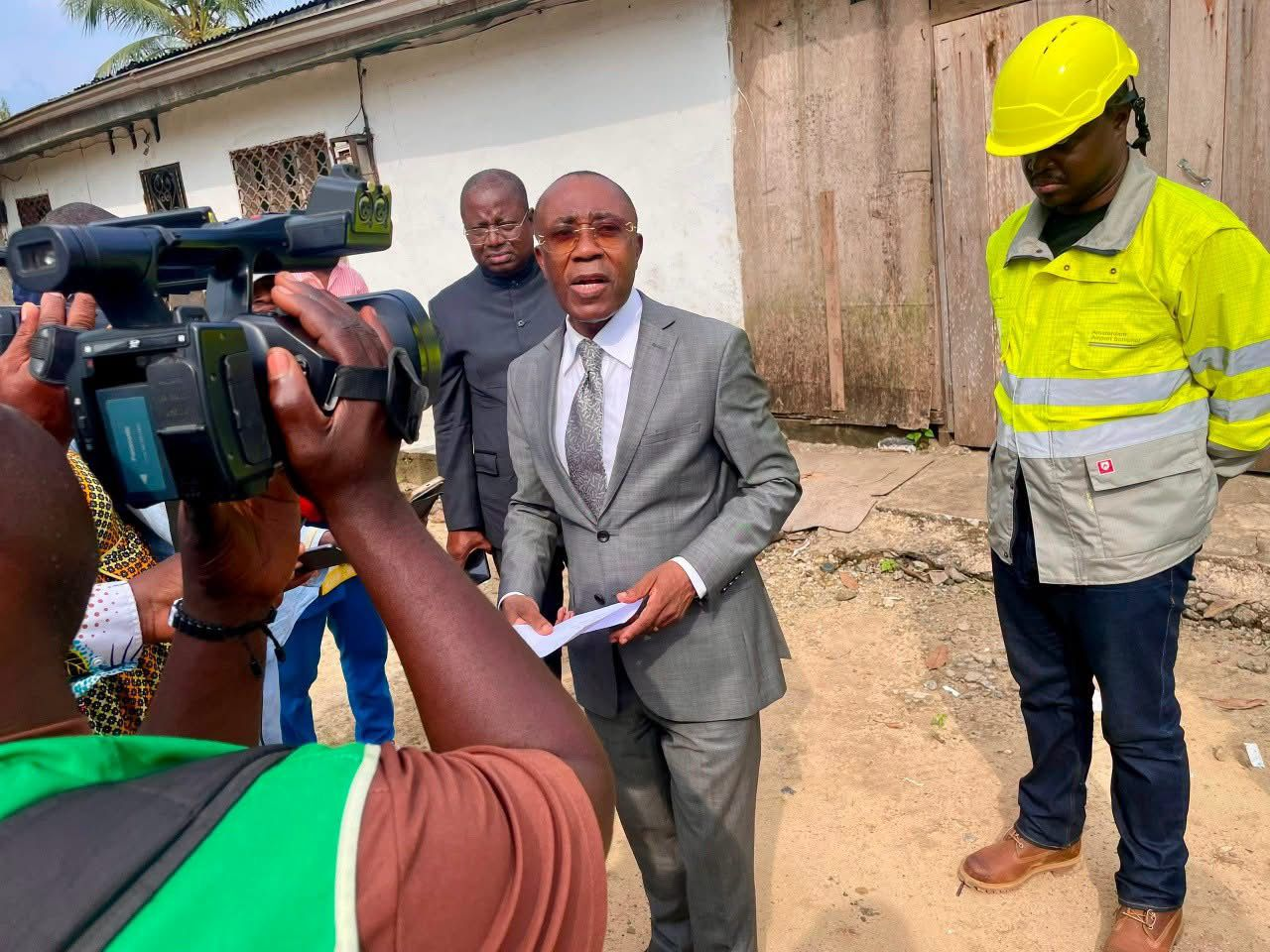 « Conformité industrielle à Douala : sept entreprises mises sous scellés par le Ministre Fuh Calistus Gentry »